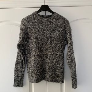 GUC Line sweater